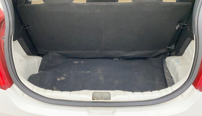 2016 Hyundai Eon ERA +, Petrol, Manual, 62,536 km, Boot Inside