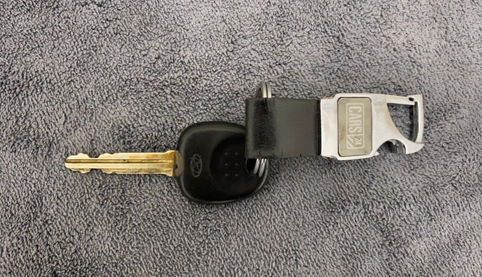 2016 Hyundai Eon ERA +, Petrol, Manual, 62,536 km, Key Close Up