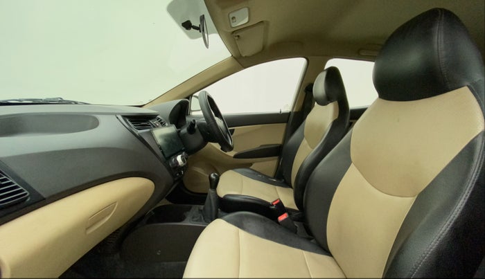 2016 Hyundai Eon ERA +, Petrol, Manual, 62,536 km, Right Side Front Door Cabin