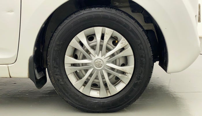 2016 Hyundai Eon ERA +, Petrol, Manual, 62,536 km, Right Front Wheel