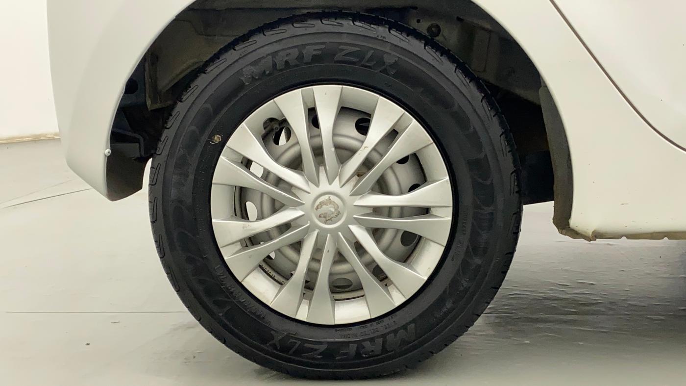 2016 Hyundai Eon ERA +, Petrol, Manual, 62,536 km, Right Rear Wheel