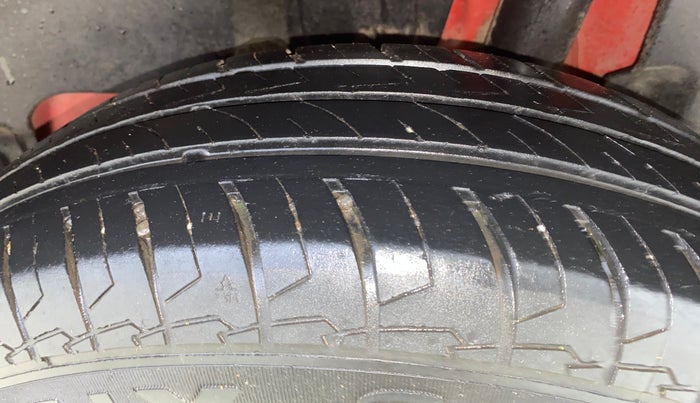 2023 Maruti Swift LXI, Petrol, Manual, 37,303 km, Left Rear Tyre Tread