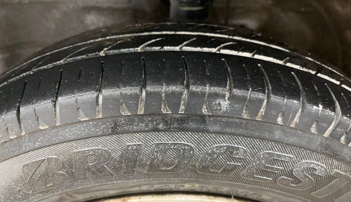2014 Maruti Wagon R 1.0 LXI, Petrol, Manual, 65,448 km, Left Front Tyre Tread