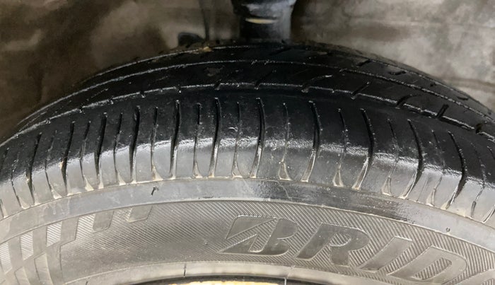 2014 Maruti Wagon R 1.0 LXI, Petrol, Manual, 65,448 km, Right Front Tyre Tread