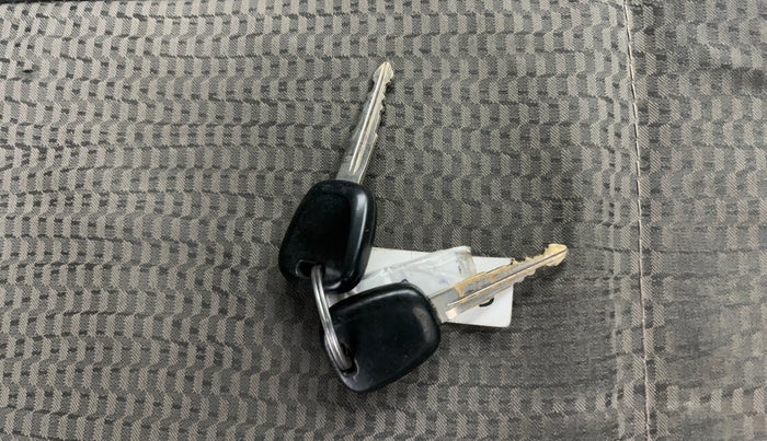 2014 Maruti Wagon R 1.0 LXI, Petrol, Manual, 65,448 km, Key Close Up