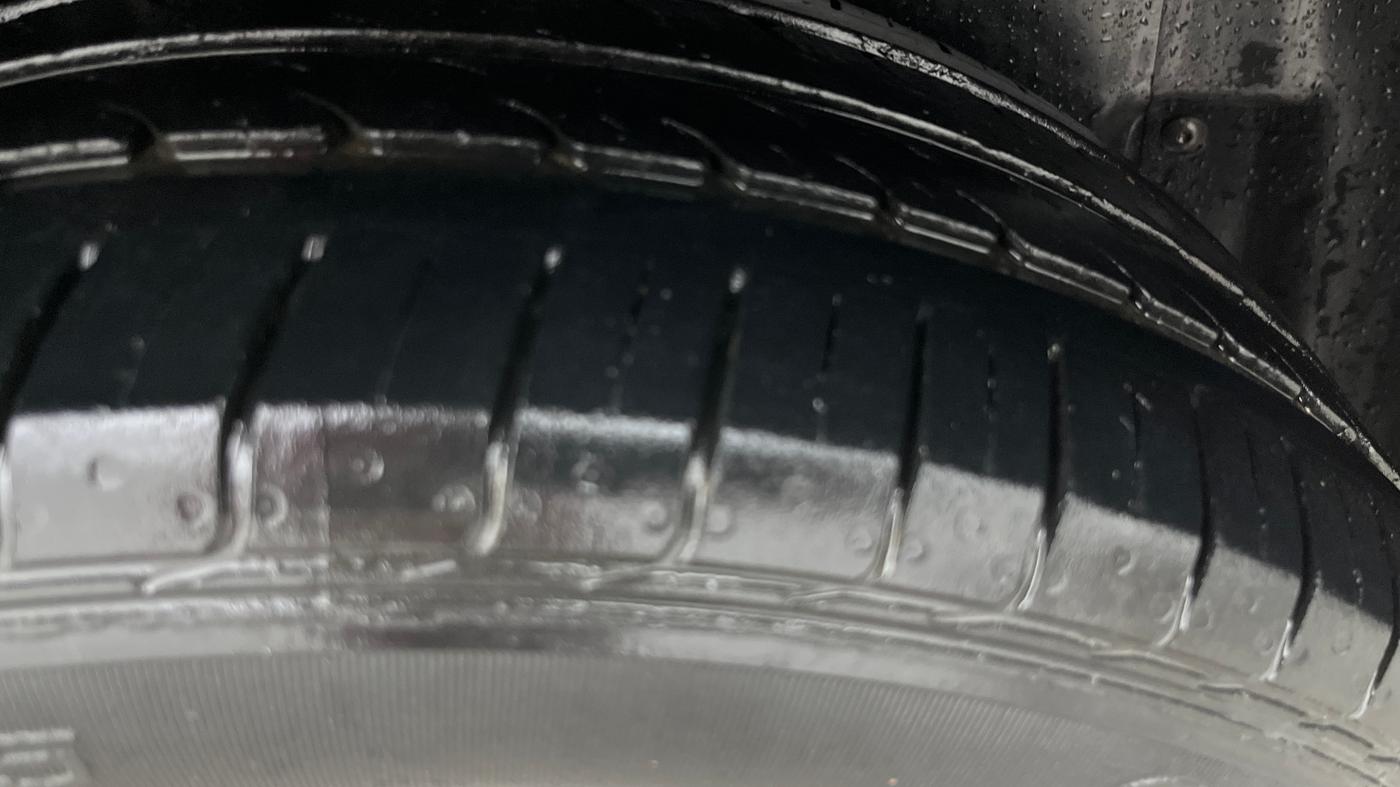 2016 Volkswagen Polo HIGHLINE1.2L, Petrol, Manual, 81,729 km, Right Rear Tyre Tread