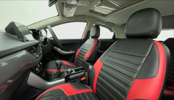 2021 Tata NEXON XM SUNROOF PETROL, Petrol, Manual, 44,901 km, Right Side Front Door Cabin