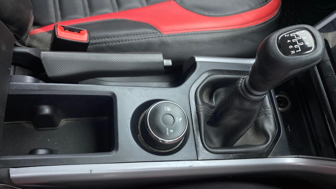 2021 Tata NEXON XM SUNROOF PETROL, Petrol, Manual, 44,901 km, Gear Lever