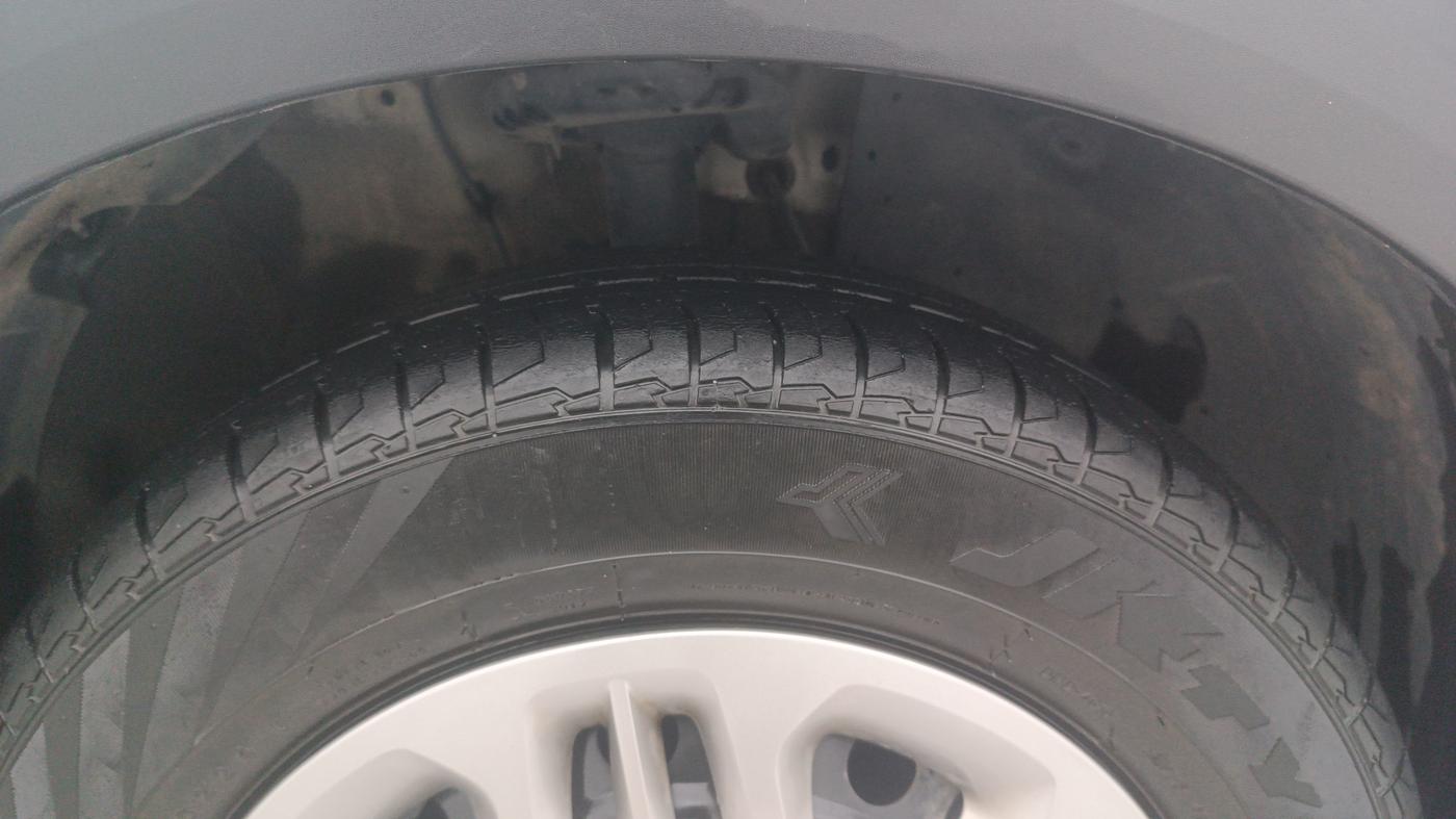 2024 KIA CARENS PRESTIGE 1.5 PETROL 7 STR, Petrol, Manual, 25,102 km, Right Front Tyre Tread