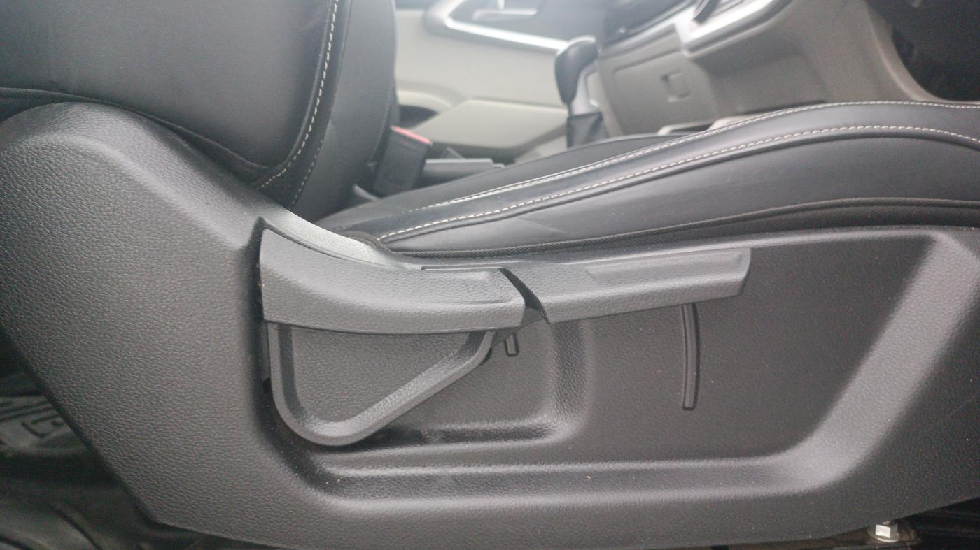 2024 KIA CARENS PRESTIGE 1.5 PETROL 7 STR, Petrol, Manual, 25,102 km, Driver Side Adjustment Panel