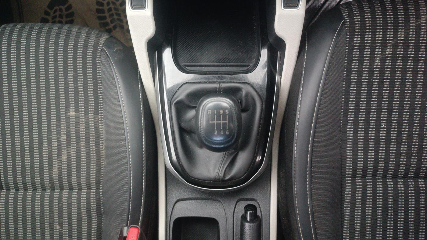 2024 KIA CARENS PRESTIGE 1.5 PETROL 7 STR, Petrol, Manual, 25,102 km, Gear Lever