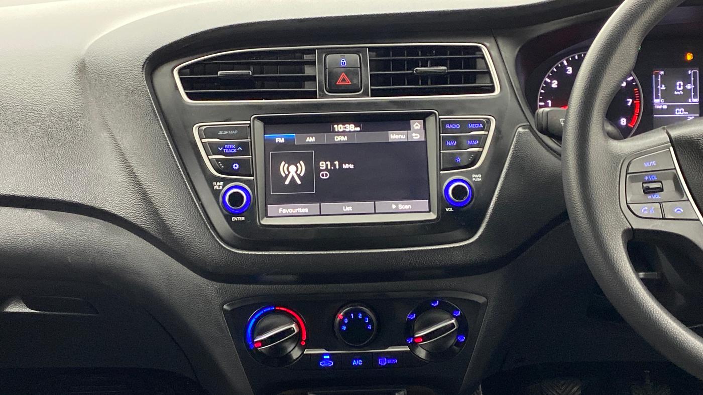 2019 Hyundai Elite i20 1.2 SPORTZ PLUS DUAL TONE VTVT, Petrol, Manual, 26,754 km, Air Conditioner