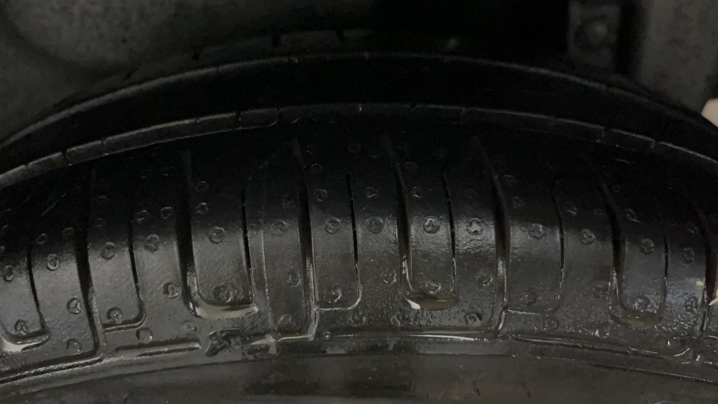 2015 Maruti Swift Dzire VXI, Petrol, Manual, 29,848 km, Left Rear Tyre Tread