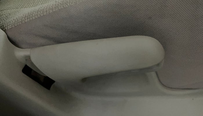 2015 Maruti Swift Dzire VXI, Petrol, Manual, 29,791 km, Driver Side Adjustment Panel