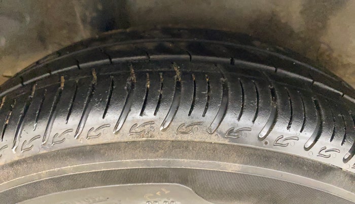 2013 Honda Amaze 1.2L I-VTEC S, Petrol, Manual, 65,064 km, Right Rear Tyre Tread