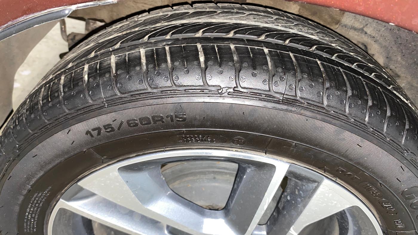 2024 Tata TIGOR XZ PLUS PETROL, CNG, Manual, 14,989 km, Right Rear Tyre Tread