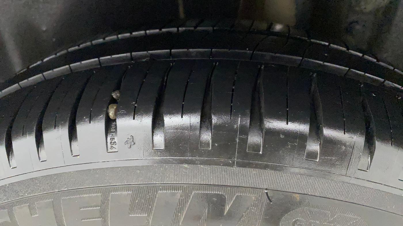 2012 Maruti Swift VXI, Petrol, Manual, 62,456 km, Left Rear Tyre Tread