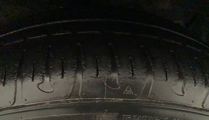 2015 Hyundai Xcent SX 1.2, Petrol, Manual, 64,221 km, Right Front Tyre Tread