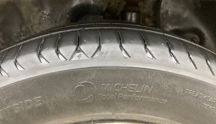 2016 Hyundai Creta SX PLUS 1.6 PETROL, Petrol, Manual, 89,720 km, Left Rear Tyre Tread