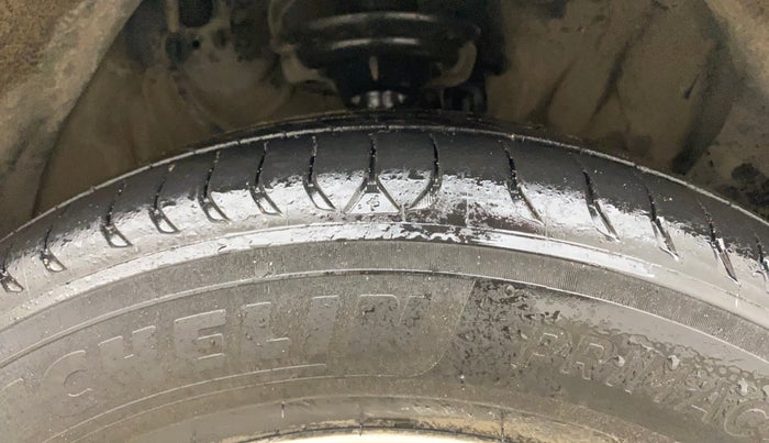 2016 Hyundai Creta SX PLUS 1.6 PETROL, Petrol, Manual, 89,720 km, Right Front Tyre Tread