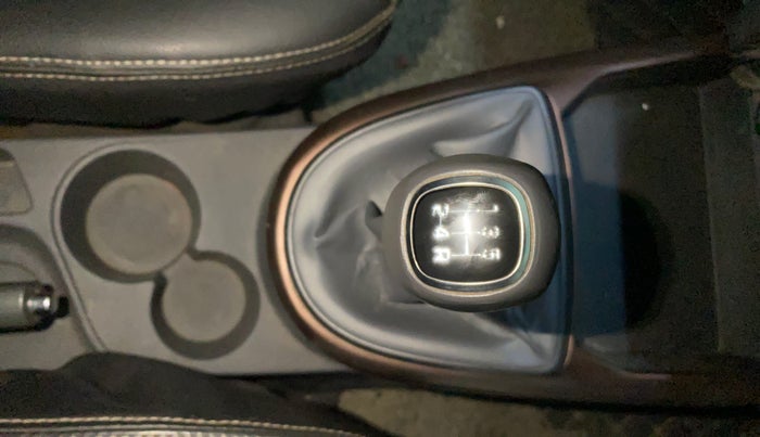 2020 Hyundai AURA SX 1.2, Petrol, Manual, 1,04,595 km, Gear Lever