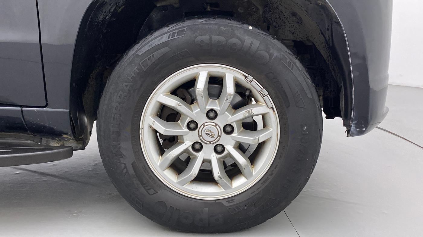 2016 Mahindra TUV300 T8, Diesel, Manual, 62,675 km, Right Front Wheel