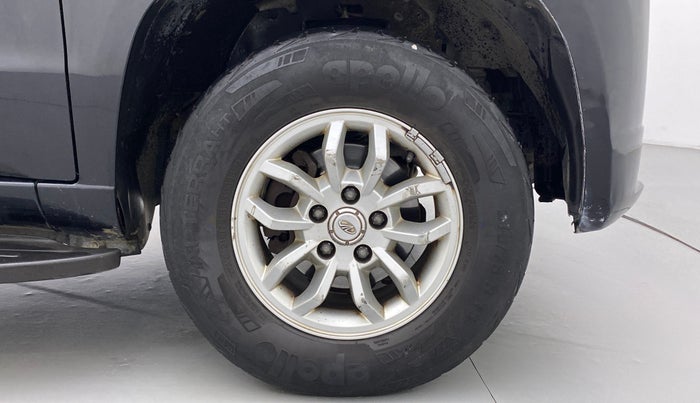 2016 Mahindra TUV300 T8, Diesel, Manual, 62,675 km, Right Front Wheel