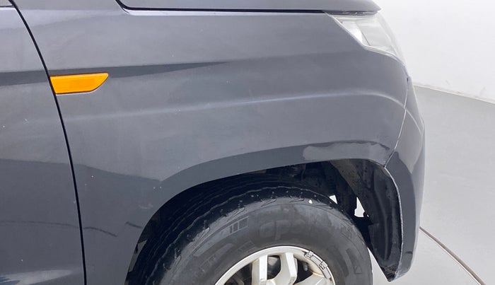 2016 Mahindra TUV300 T8, Diesel, Manual, 62,675 km, Right fender - Slightly dented