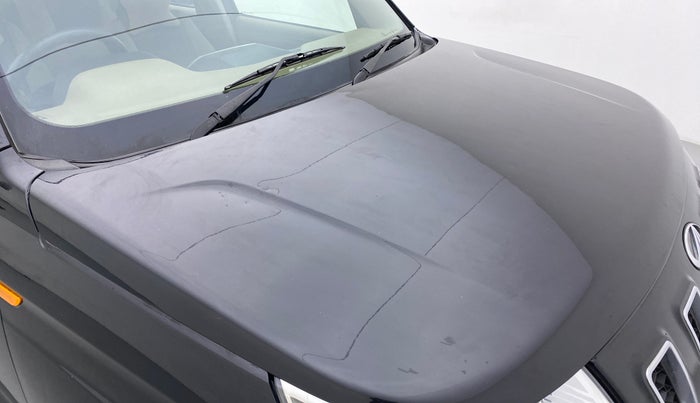 2016 Mahindra TUV300 T8, Diesel, Manual, 62,675 km, Bonnet (hood) - Slightly dented