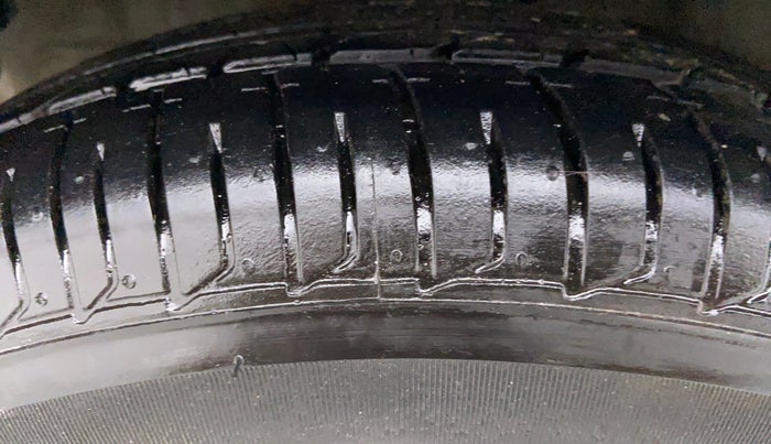 2014 Hyundai i10 MAGNA 1.1 IRDE2, Petrol, Manual, 14,201 km, Left Front Tyre Tread