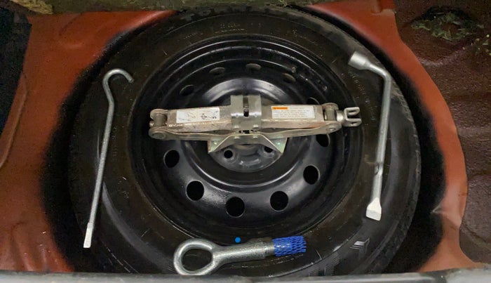 2010 Maruti Swift VXI, Petrol, Manual, 37,168 km, Spare Tyre