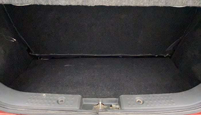 2010 Maruti Swift VXI, Petrol, Manual, 37,168 km, Boot Inside