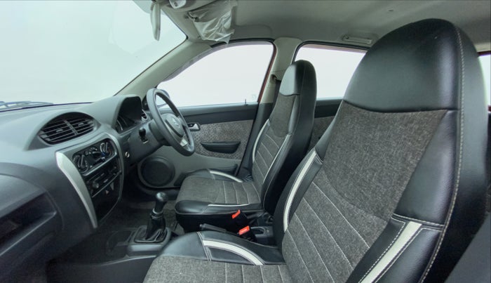 2018 Maruti Alto 800 LXI, Petrol, Manual, 32,468 km, Right Side Front Door Cabin