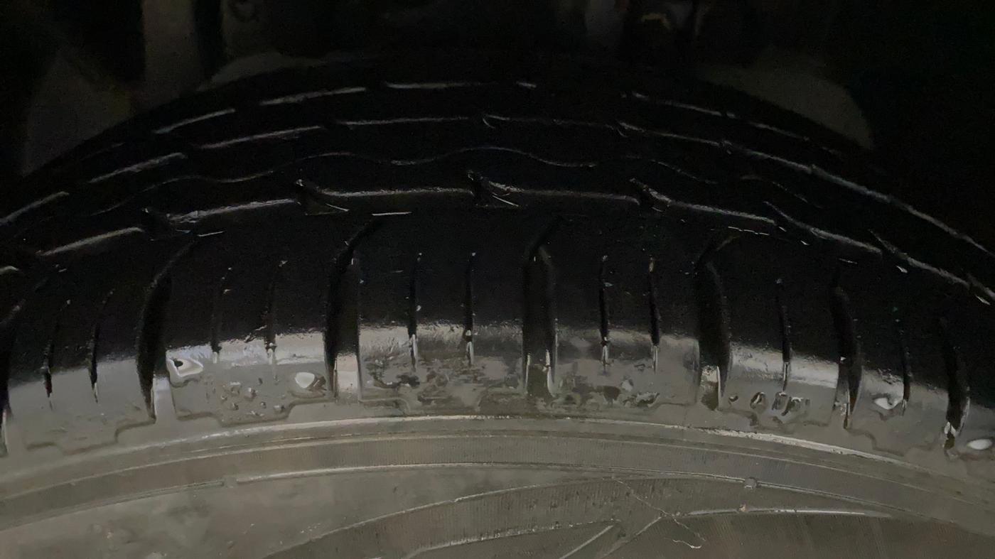 2014 Ford Ecosport TREND 1.5L PETROL, Petrol, Manual, 74,190 km, Left Front Tyre Tread