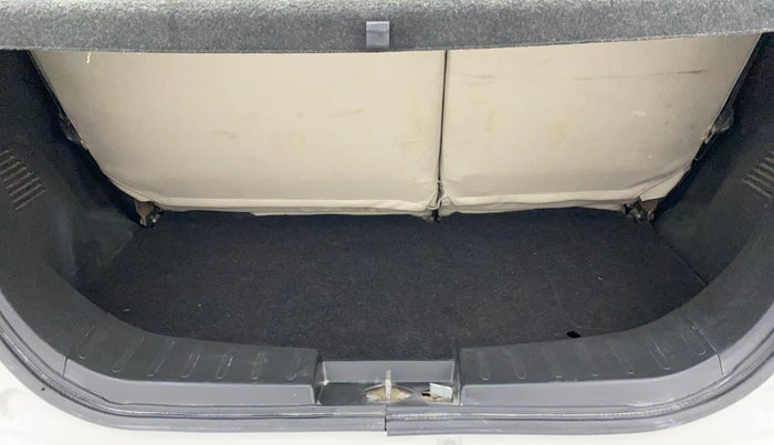2018 Maruti Wagon R 1.0 VXI, Petrol, Manual, 13,529 km, Boot Inside View
