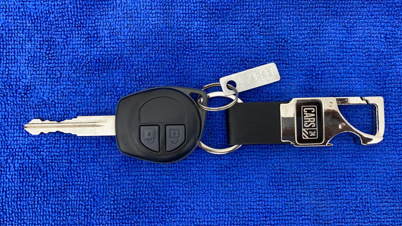 2018 Maruti Wagon R 1.0 VXI, Petrol, Manual, 13,529 km, Key Close-up
