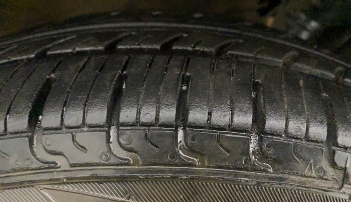 2019 Maruti New Wagon-R LXI CNG (O) 1.0, CNG, Manual, 60,155 km, Left Rear Tyre Tread