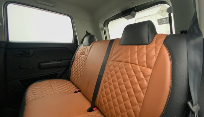 2019 Maruti New Wagon-R LXI CNG (O) 1.0, CNG, Manual, 60,155 km, Right Side Rear Door Cabin