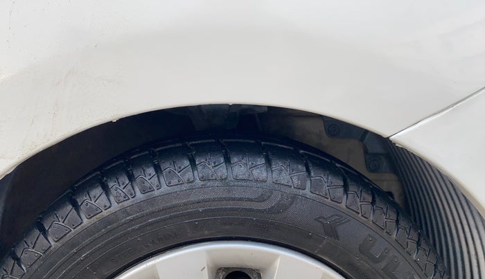 2013 Hyundai Eon MAGNA +, Petrol, Manual, 40,001 km, Right Front Tyre Tread