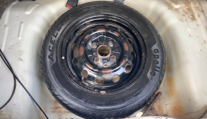 2013 Hyundai Eon MAGNA +, Petrol, Manual, 40,001 km, Spare Tyre