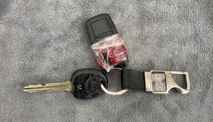 2016 Hyundai Xcent BASE 1.2, CNG, Manual, 91,184 km, Key Close Up