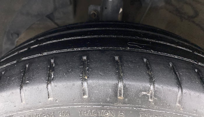 2017 Maruti Baleno ALPHA CVT PETROL 1.2, Petrol, Automatic, 52,712 km, Left Front Tyre Tread