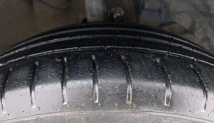 2017 Maruti Baleno ALPHA CVT PETROL 1.2, Petrol, Automatic, 52,712 km, Right Front Tyre Tread