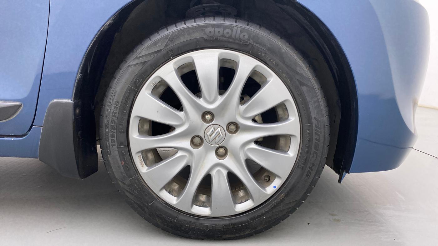 2017 Maruti Baleno ALPHA CVT PETROL 1.2, Petrol, Automatic, 52,712 km, Right Front Wheel