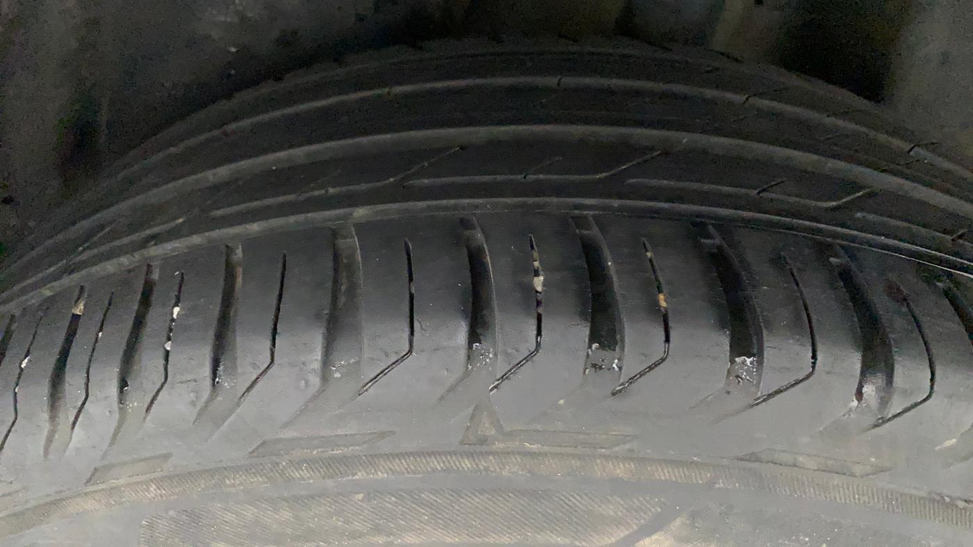 2020 Jeep Compass LIMITED PLUS PETROL AT, Petrol, Automatic, 33,765 km, Left Rear Tyre Tread