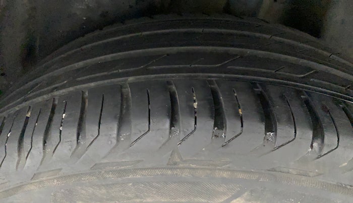 2020 Jeep Compass LIMITED PLUS PETROL AT, Petrol, Automatic, 33,765 km, Left Rear Tyre Tread