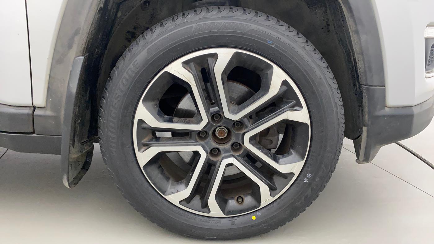 2020 Jeep Compass LIMITED PLUS PETROL AT, Petrol, Automatic, 33,765 km, Right Front Wheel