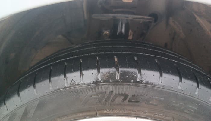 2022 Maruti Baleno ZETA PETROL 1.2, Petrol, Manual, 20,710 km, Left Front Tyre Tread
