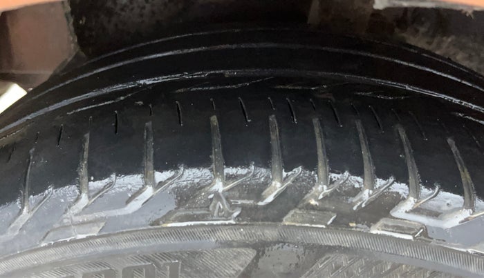 2021 Ford Ecosport TITANIUM 1.5L PETROL, Petrol, Manual, 36,475 km, Left Front Tyre Tread