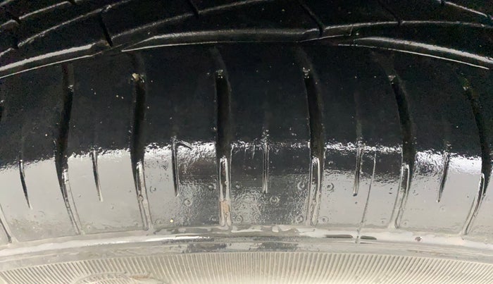 2018 Tata NEXON XM PETROL, Petrol, Manual, 60,331 km, Right Rear Tyre Tread